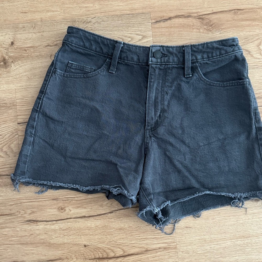 Universal Thread Shorts